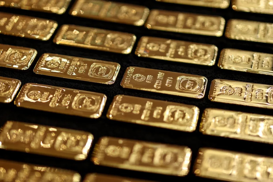 Gold Rises as Market Looks Ahead to US Payrolls Data