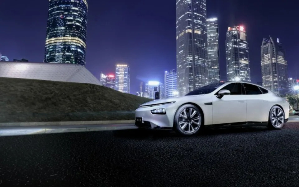 Tesla stock jumps on FSD roadmap plans with robotaxi launch in focus