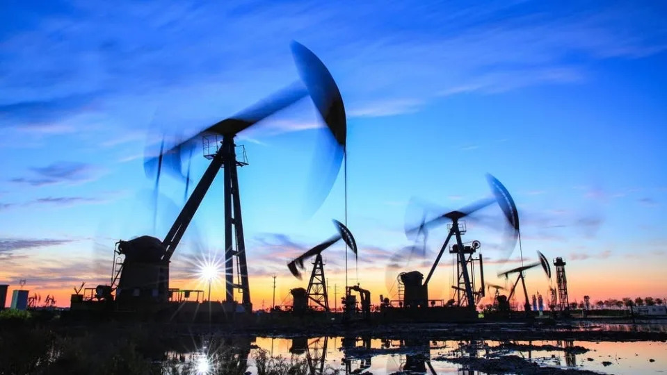 Ovintiv Shakes Up Portfolio With $2.38 Billion Montney Acquisition And $2 Billion Uinta Basin Sale, Pauses Buyback
