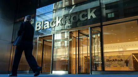Wall Street Teams With BlackRock to Provide Bond Price Data