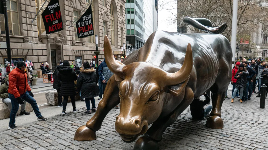 The S&P 500 will rocket 17% higher in 2025 as risk appetite surges, Deutsche Bank says