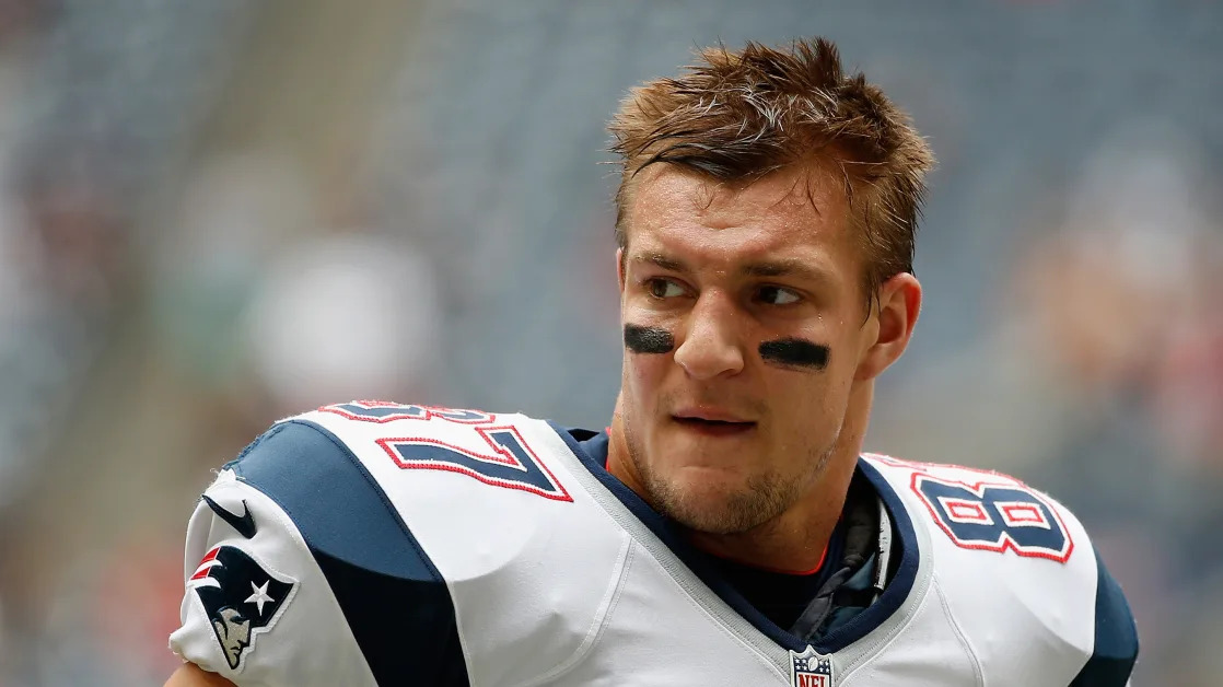 Rob Gronkowski says he's invested in Apple, labels the stock his 'best investment'