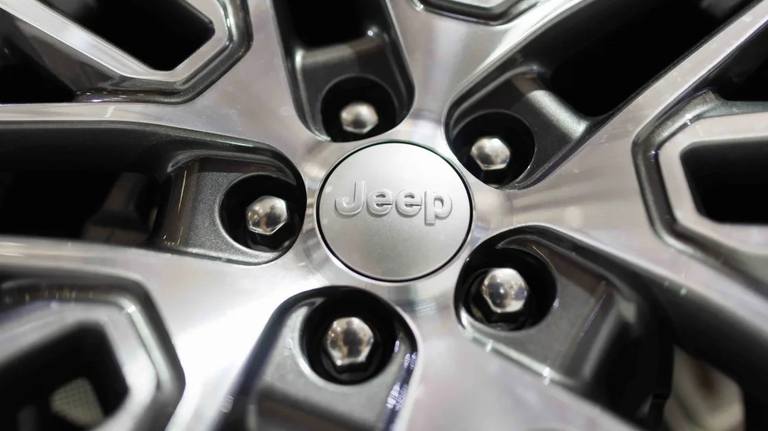 Stellantis Stock Sinks After Jeep Maker's CEO Resigns