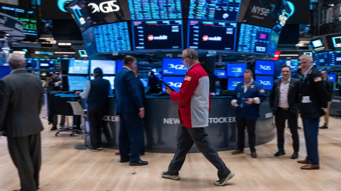 Top analysts unveil their S&P 500 forecasts for 2025