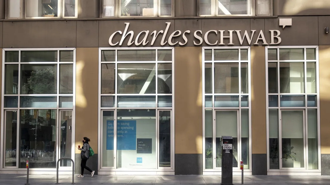 Schwab’s Jones Worries Credit Markets Are Priced for Complacency
