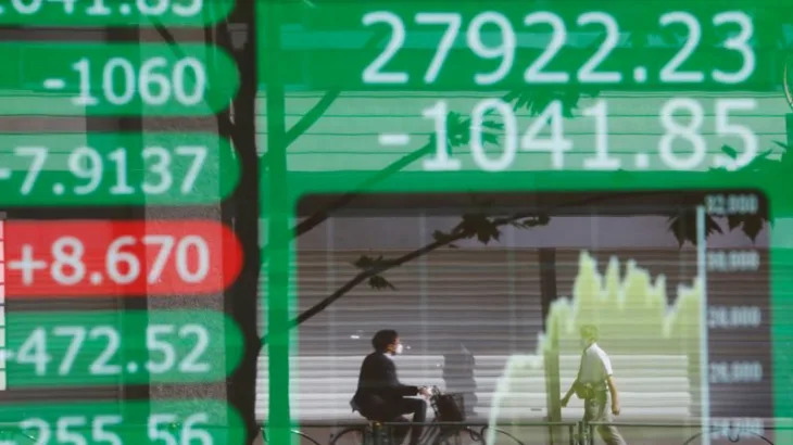 Asian stocks see heavy outflows for second straight month in November