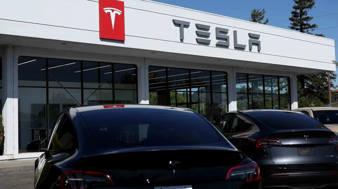 Another $400 Price Target Is Lifting Tesla's Stock Today