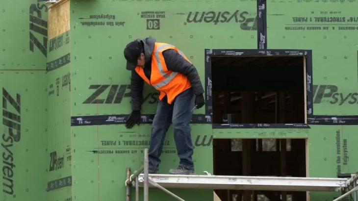 U.S. job growth bounces back in November, a reassuring sign that the labor market remains healthy