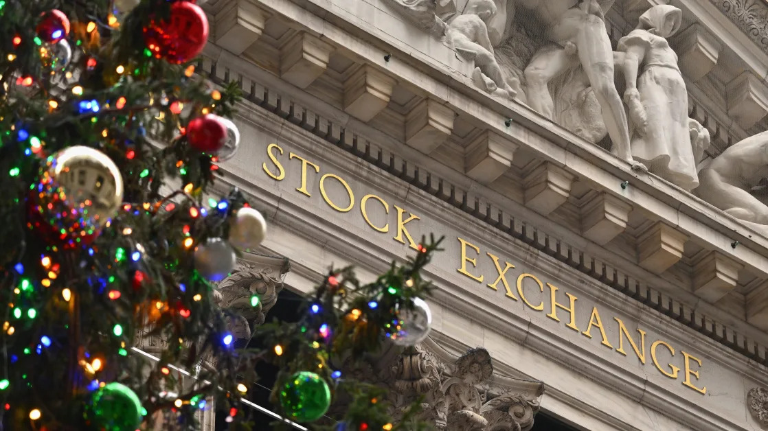 Stock market today: Indexes edge lower in first trading day after Christmas