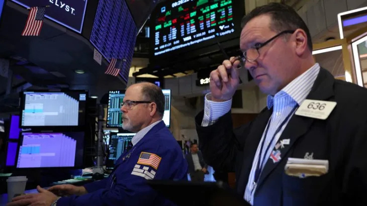 US retail investors dive into tech stocks in response to DeepSeek selloff