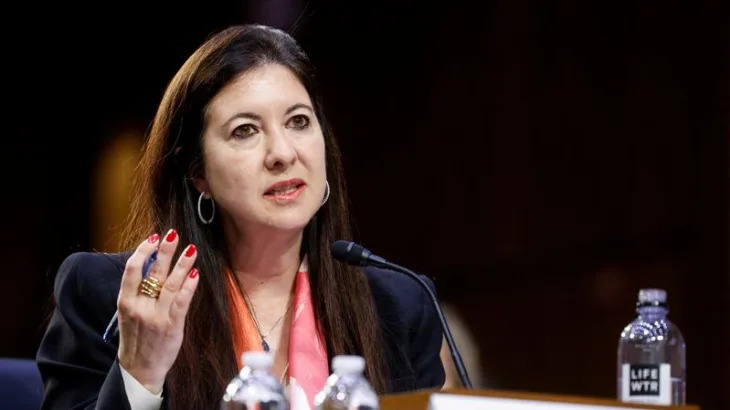 Fed officials see healthy jobs market, no rate-cut rush