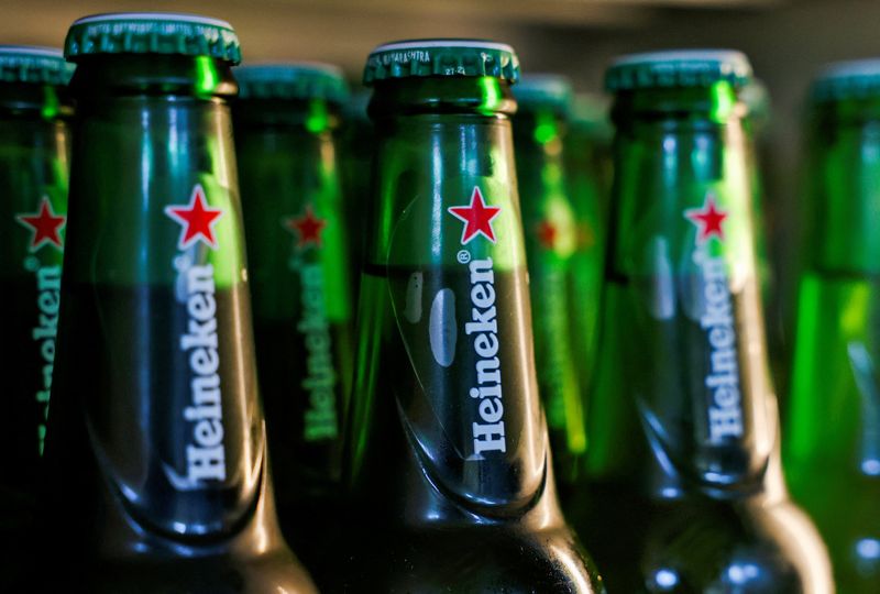 Dutch brewer Heineken beats profit forecasts, launches share buyback