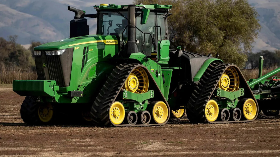 Deere Stock Slides as Sales Fall More Than Expected