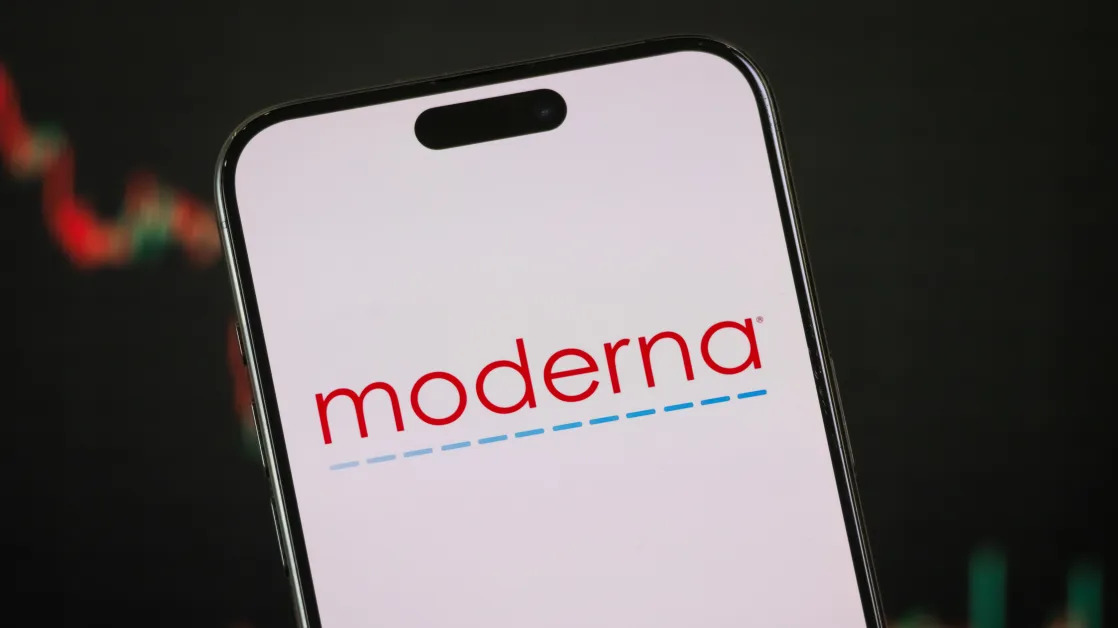 Moderna stock up at the opening bell despite mixed 2024 earnings