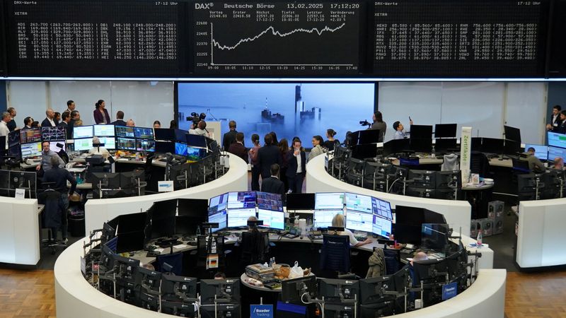 European shares log longest weekly streak of advances in a year