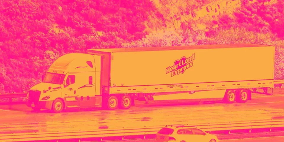 3 Reasons to Sell HTLD and 1 Stock to Buy Instead