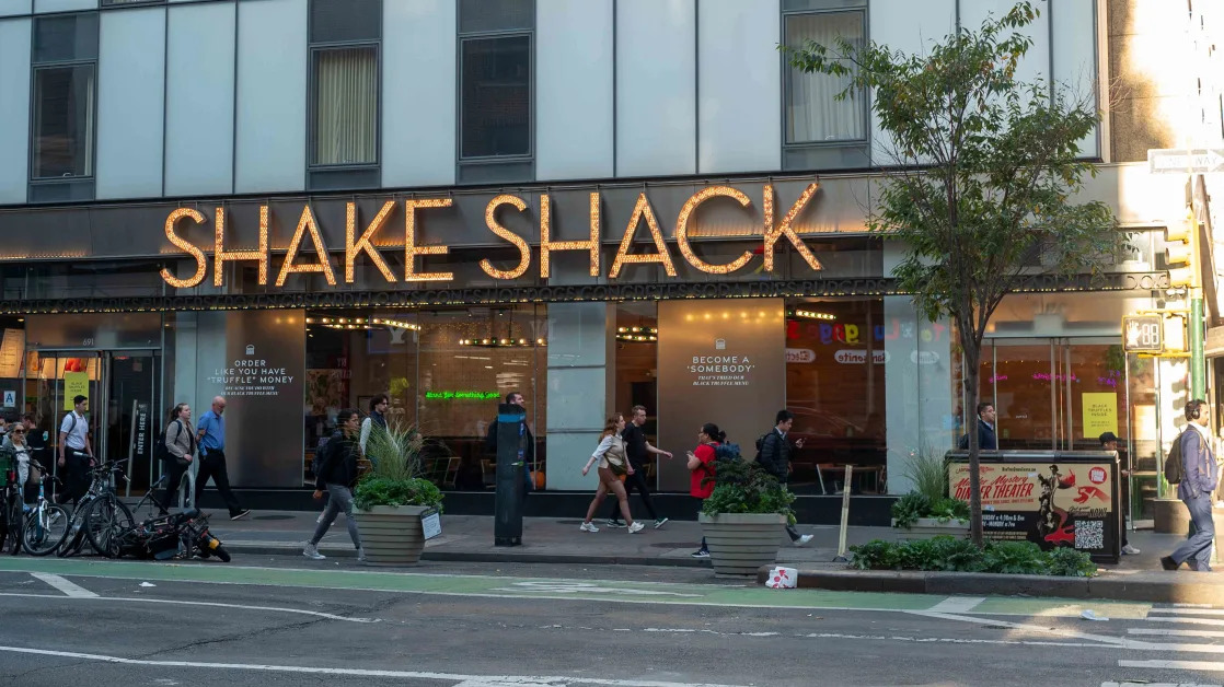 Shake Shack Stock Jumps as Q4 Earnings Top Estimates