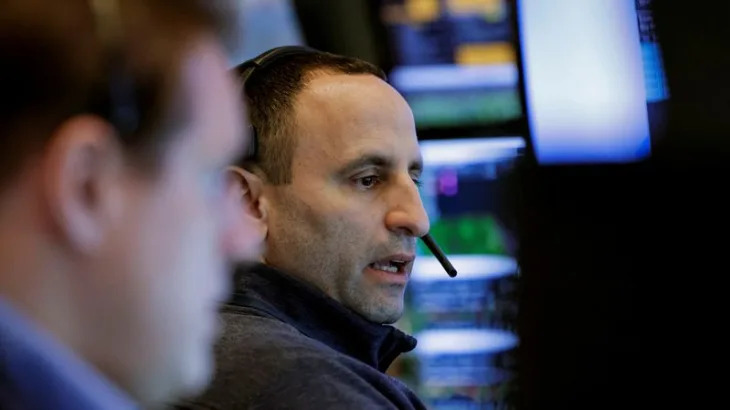 Nasdaq touches over one-month low after weak consumer sentiment data