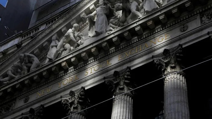 Wall Street ends higher as markets eye easing of trade tensions
