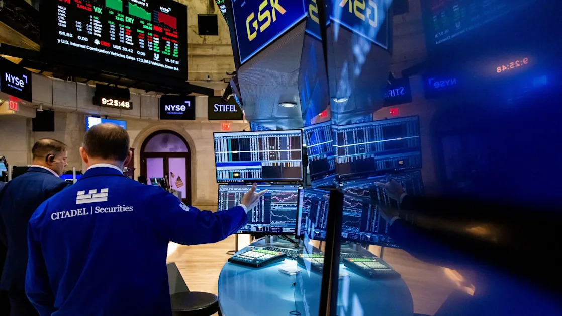 Chaotic Market Burns Array of Hedge Fund Strategies in February