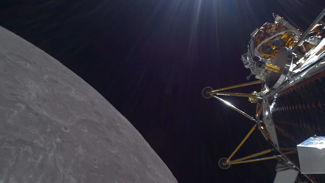 Intuitive Machines Stock Tumbles With Fate of Moon Lander Unclear