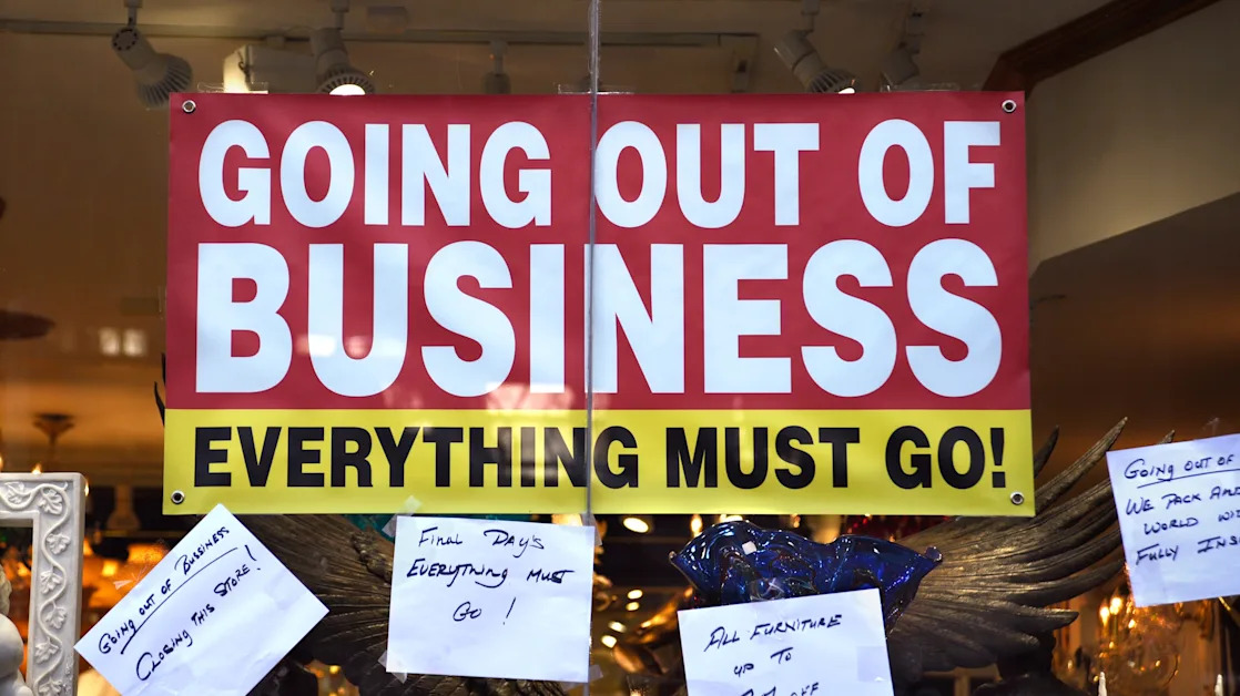 Economists and betting markets agree: Odds of a recession are rising