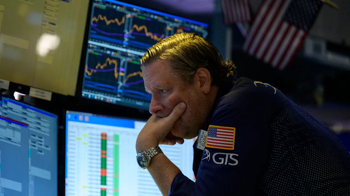 The stock market has a $1 trillion secret weapon to fight further declines