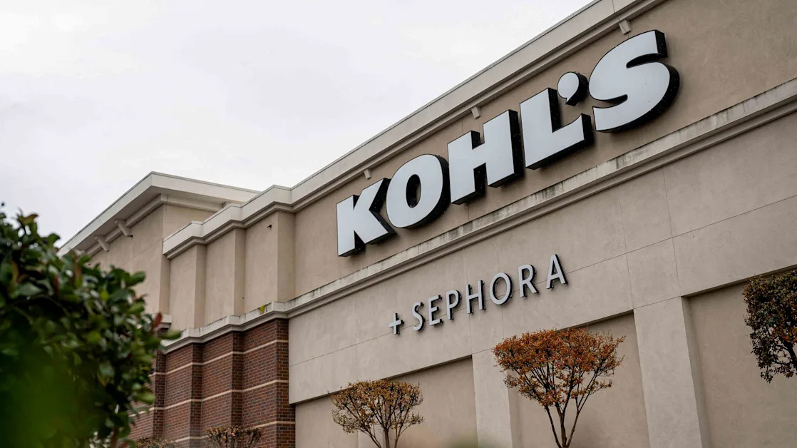 Kohl's Stock Tumbles on Weak 2025 Sales, Profit Projections