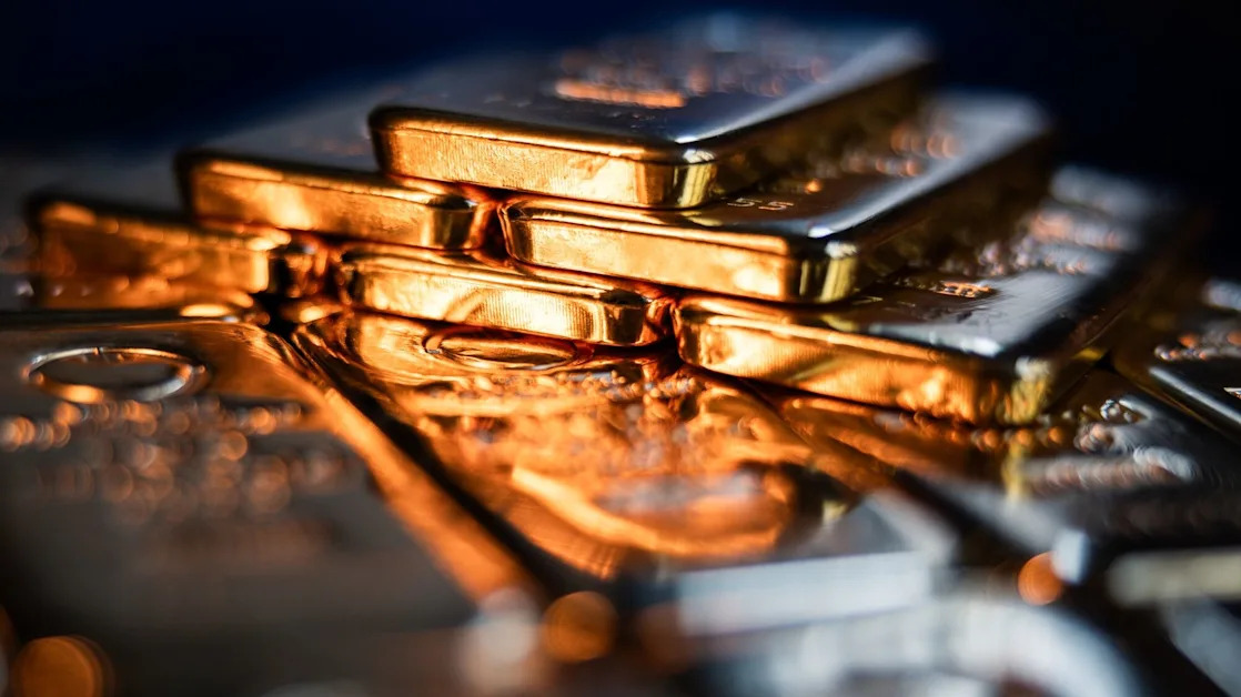 Gold Rebounds as Investors Take Stock of Outlook for US, Tariffs
