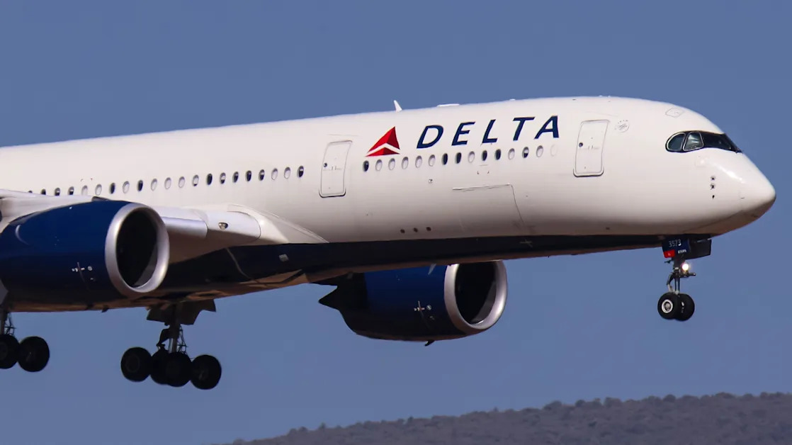 Stock of the Day: Delta drops 11% as forecast signals weak economic outlook