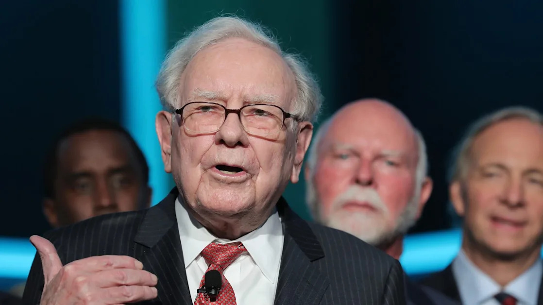 Warren Buffett’s advice for staying calm when stocks are falling comes from a 130-year-old poem: ‘Keep your head’