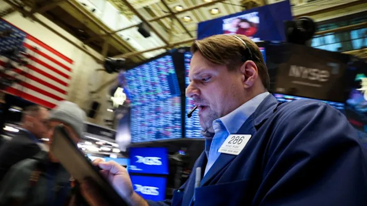 Morning Bid: Finally, a bounce on Wall Street. But for how long?