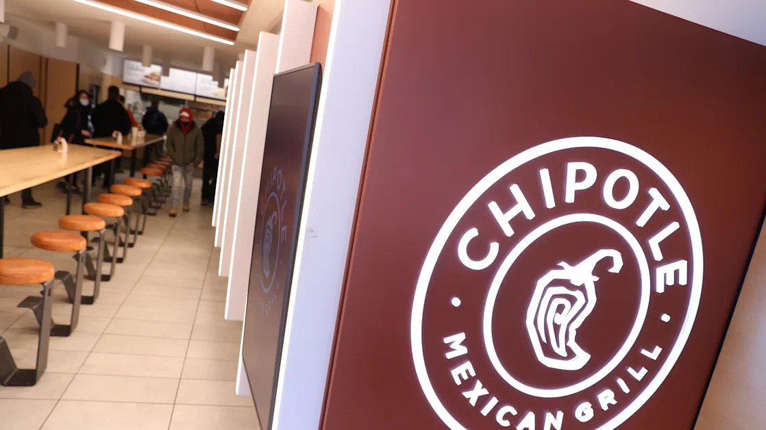 Chipotle, Shake Shack, and other fast-casual food stocks tank, but the sell-off may be overdone