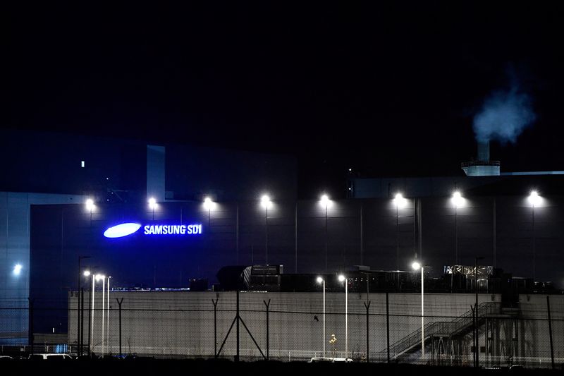 Samsung SDI to issue new shares and invest in U.S. joint venture with GM