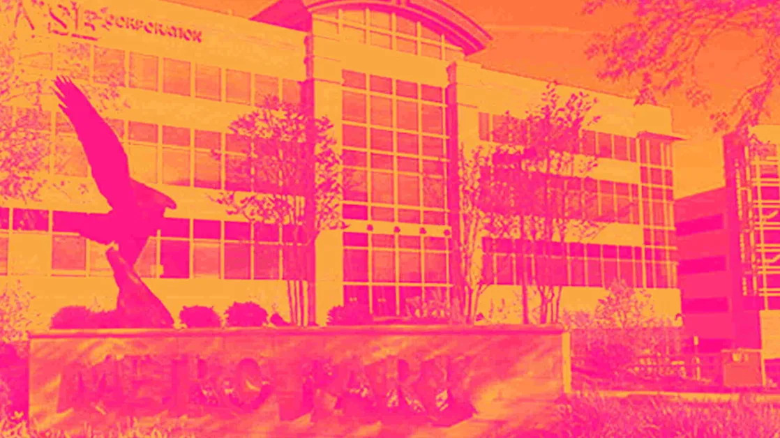 Q4 Rundown: VSE Corporation (NASDAQ:VSEC) Vs Other Maintenance and Repair Distributors Stocks