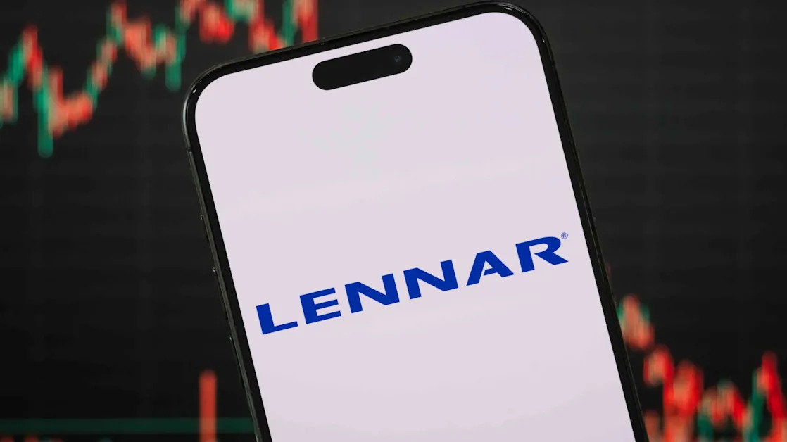 Lennar Stock Sinks as Homebuilder Warns of Weak Housing Market