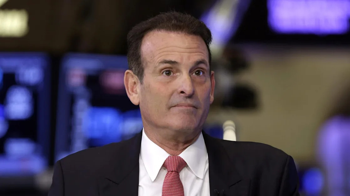 CEO of $30 billion homebuilding empire sees ‘weaker-for-longer’ housing market as consumer confidence plummets