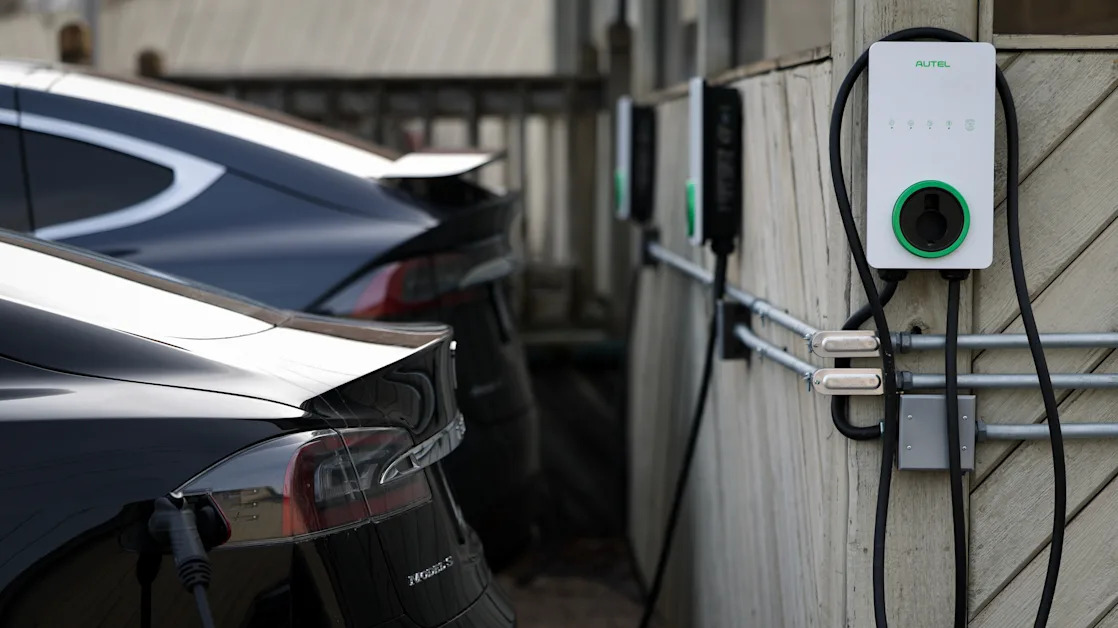 Amid Elon Musk backlash, Tesla used car market slumping in Chicago