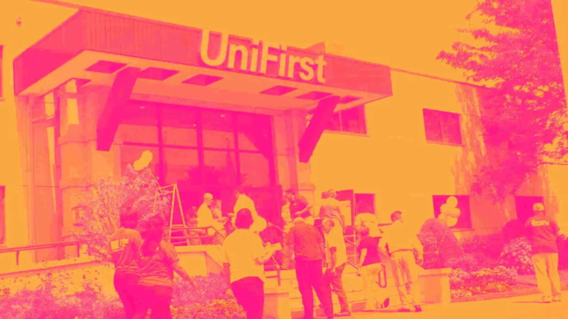 3 Reasons UNF is Risky and 1 Stock to Buy Instead