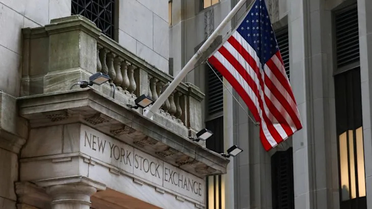 S&P 500, Nasdaq decline as investors assess tariff outlook