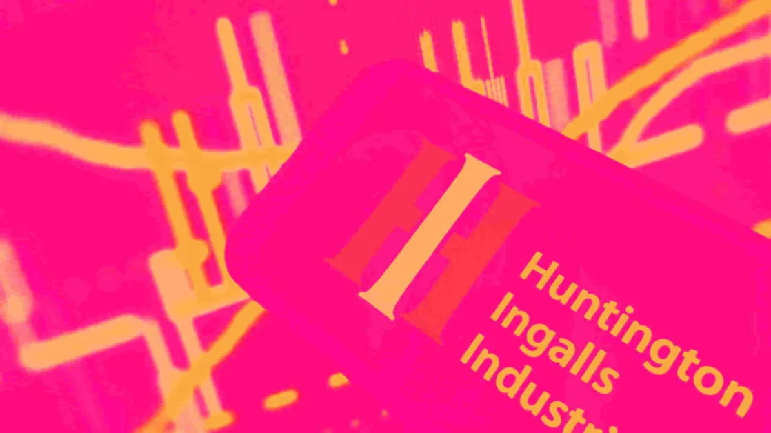 3 Reasons to Avoid HII and 1 Stock to Buy Instead