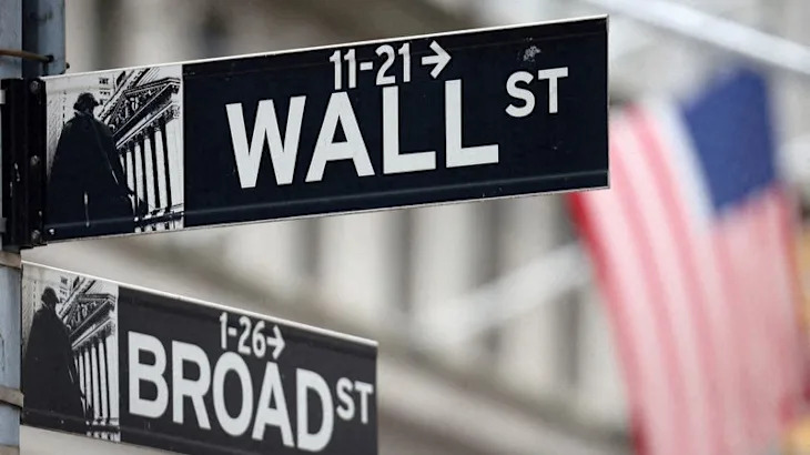 Wall Street job cuts loom as market turmoil stalls deals