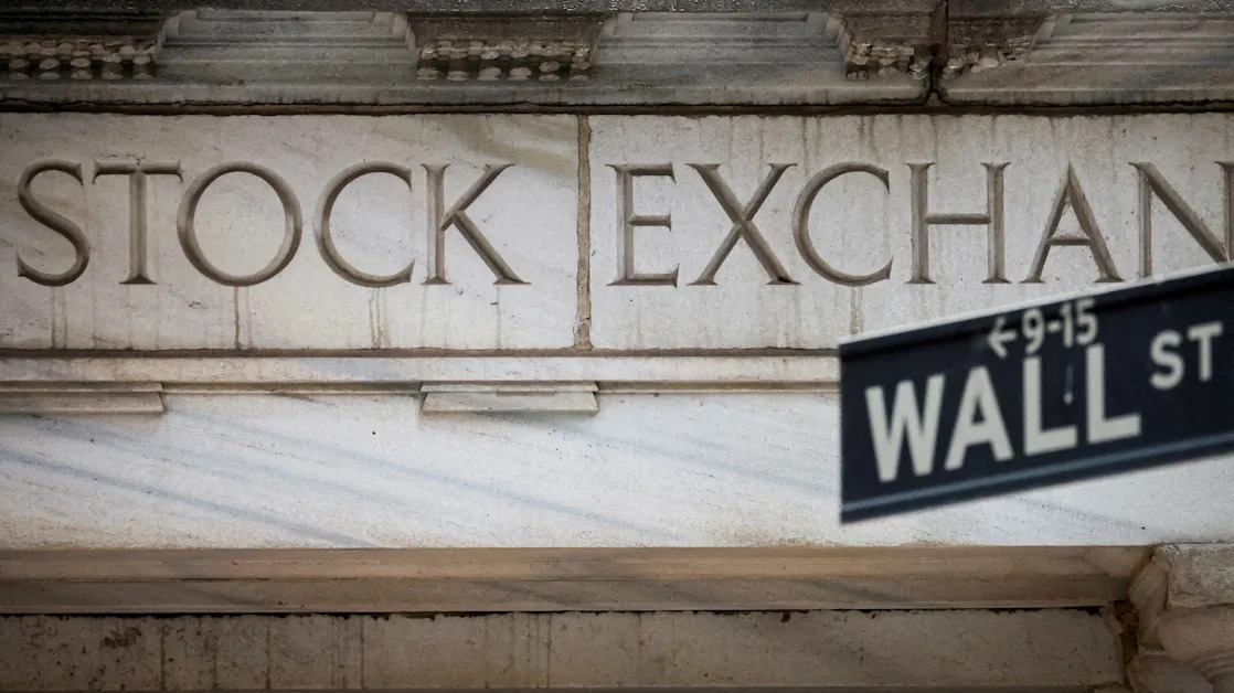 Wall Street is cooling on stocks — but it still likes the 'Magnificent 7'