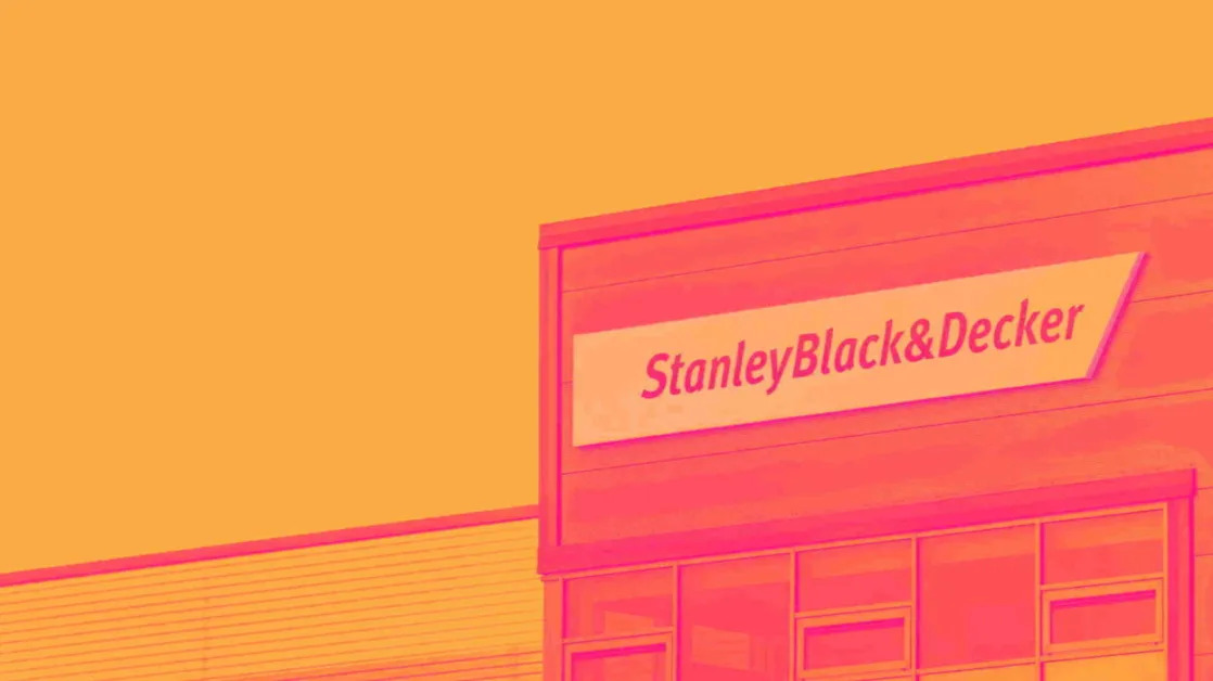 3 Reasons to Sell SWK and 1 Stock to Buy Instead