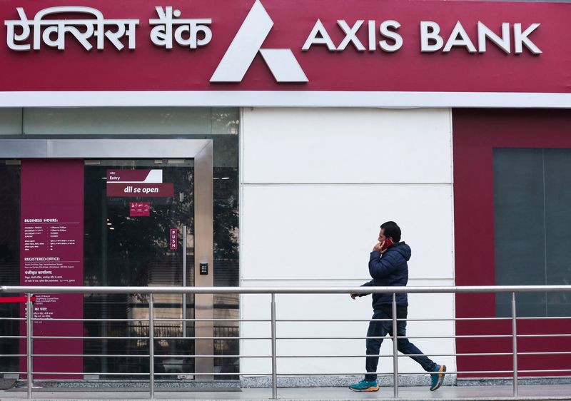 India’s Axis Bank, J.P. Morgan roll out anytime dollar payments for clients