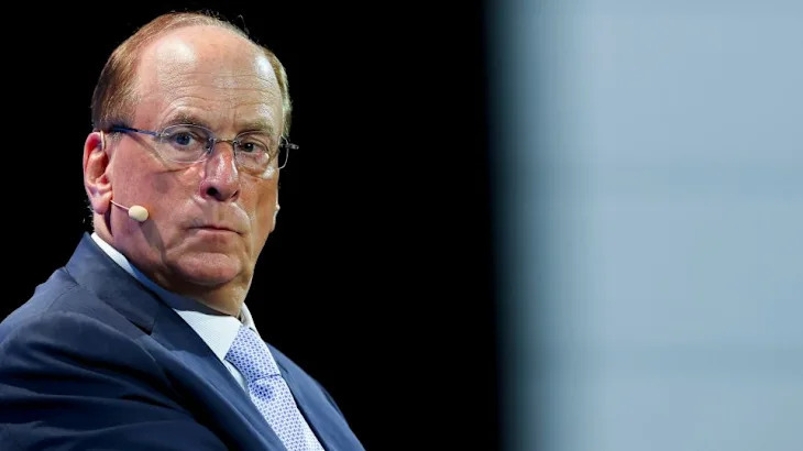 With markets on edge, a top Wall Street influencer tiptoes around politics