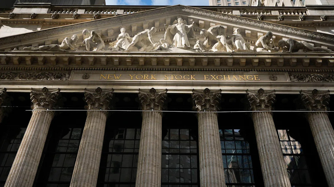 Stock market today: Wall Street swings in final hours of trading before Trump's tariff announcement