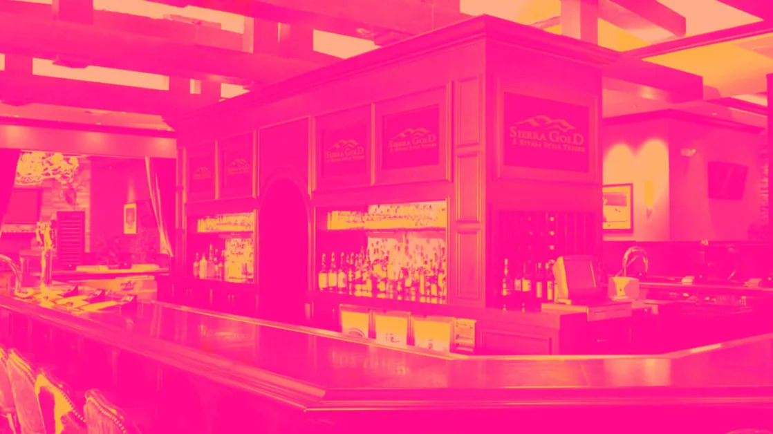 3 Reasons to Sell GDEN and 1 Stock to Buy Instead
