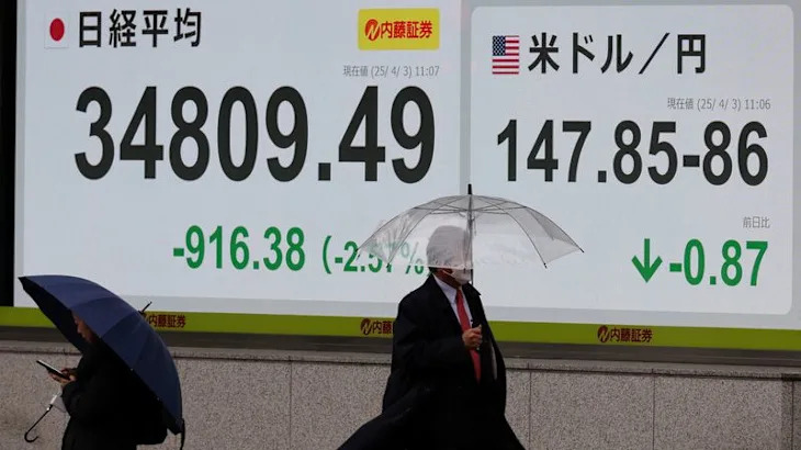 Stocks slump as trade war stirs recession fear