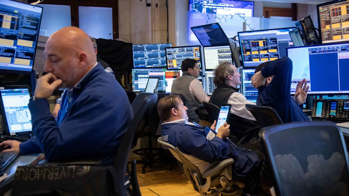 Bank Stocks Tumble as Tariffs Raise Recession Risks